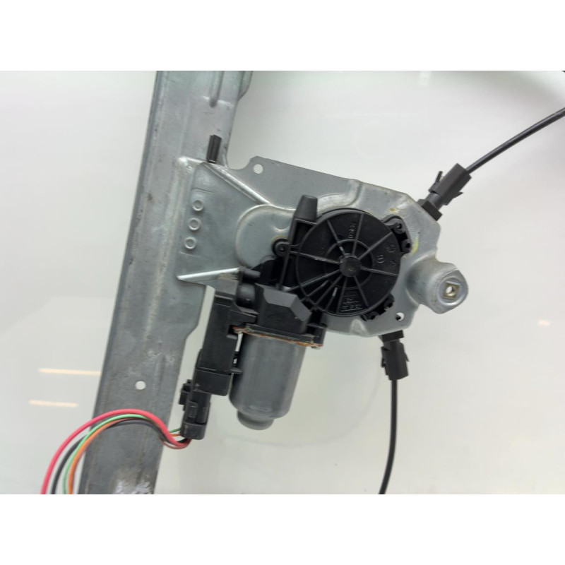 Leve vitre electrique avant droit RENAULT CLIO 3 Photo n°4