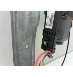 Leve vitre electrique avant droit RENAULT CLIO 3