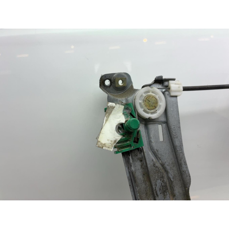 Leve vitre electrique avant droit RENAULT CLIO 3 Photo n°7