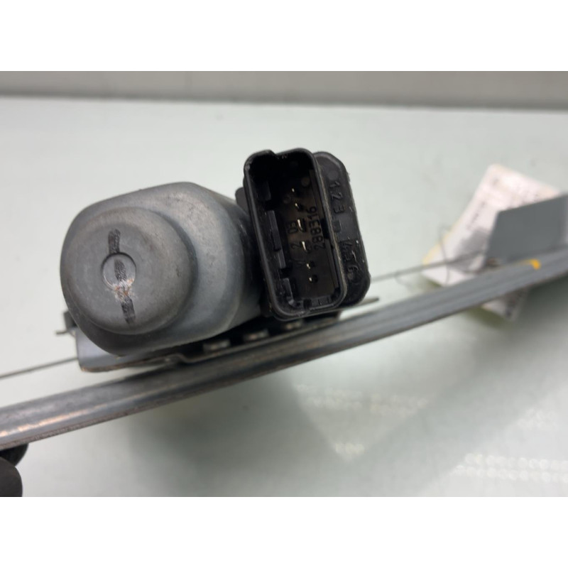 Leve vitre electrique arriere droit RENAULT SCENIC 2 Photo n°5
