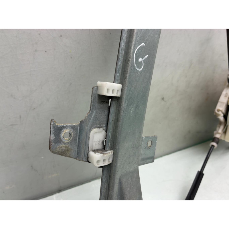 Leve vitre electrique avant gauche PEUGEOT 407 Photo n°4