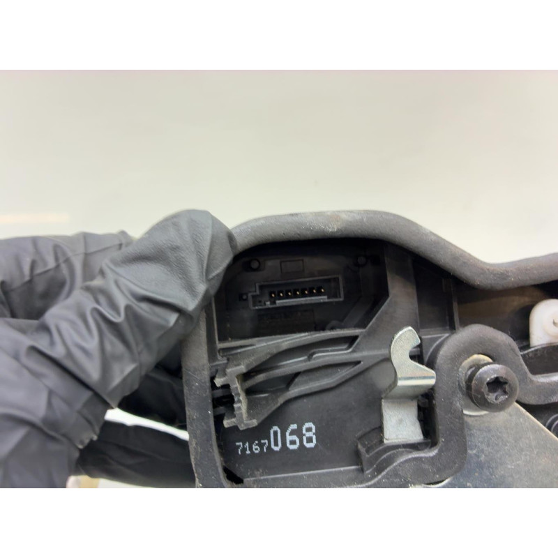 Serrure avant droit BMW X3 E83 Photo n°3