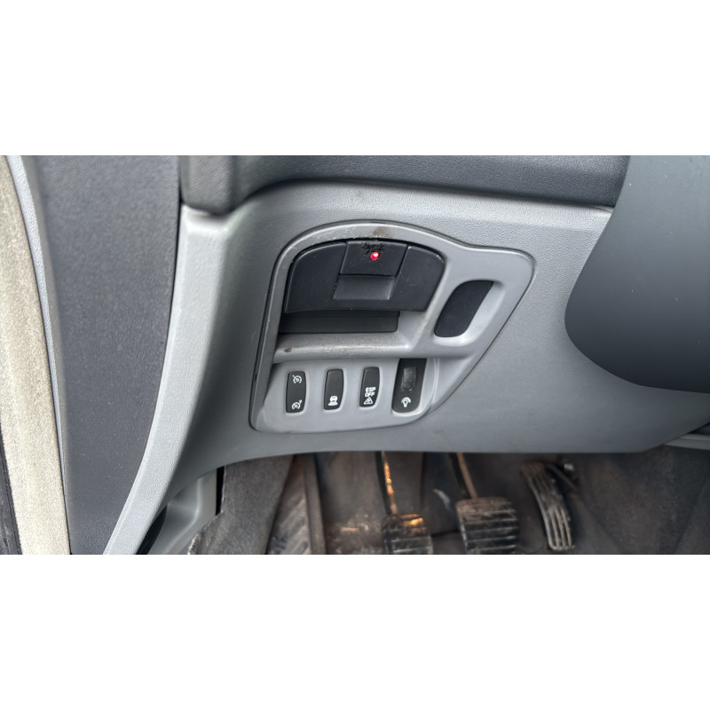 Vitre arriere gauche RENAULT ESPACE 4 Photo n°20