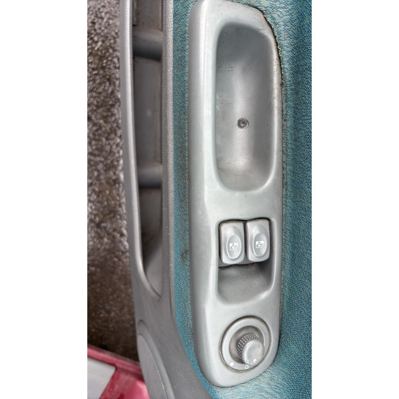 Poignee interieur avant gauche RENAULT TWINGO 1 Photo n°17
