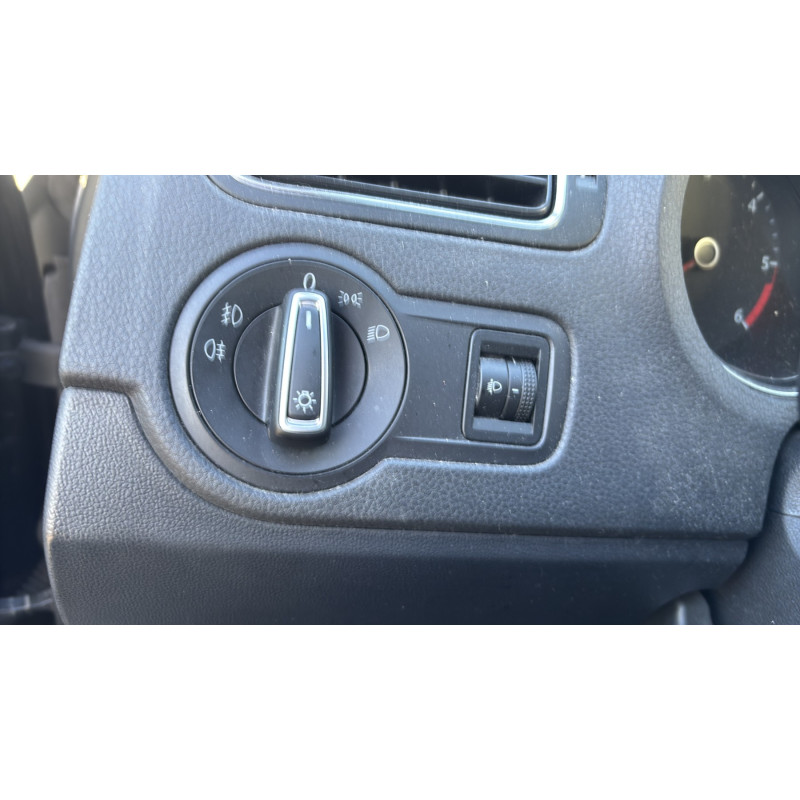 Interrupteur de leve vitre avant gauche VOLKSWAGEN POLO 5 Photo n°20