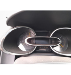 Attache ceinture avant gauche RENAULT CLIO 4