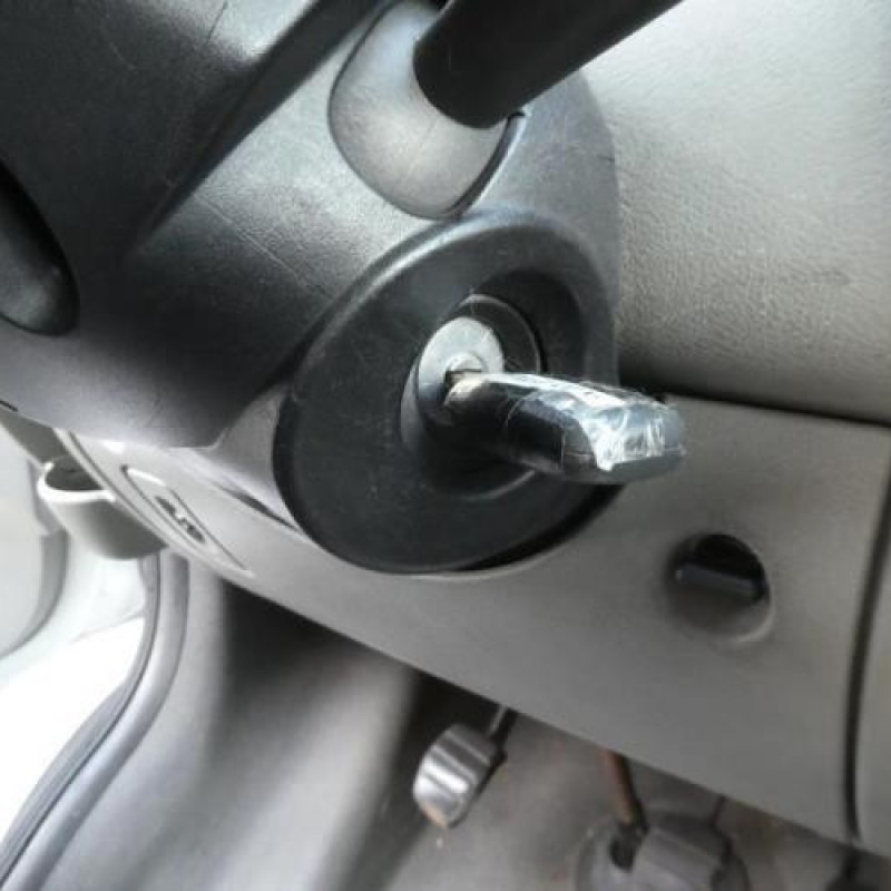 Etrier avant gauche (freinage) RENAULT MASTER 2 Photo n°10