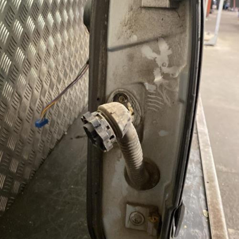 Porte arriere gauche PEUGEOT 607 Photo n°2