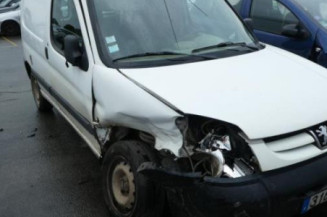 Pare choc arriere PEUGEOT PARTNER 1