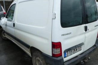 Pare choc arriere PEUGEOT PARTNER 1