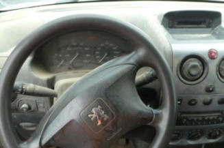 Pare choc arriere PEUGEOT PARTNER 1