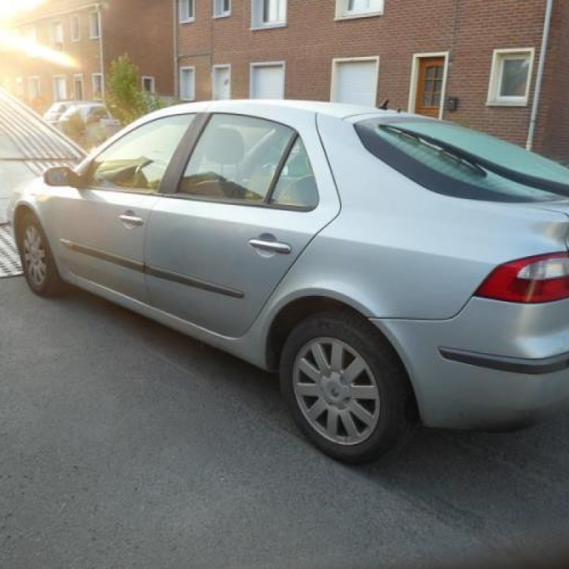 Compresseur clim RENAULT LAGUNA 2 Photo n°6