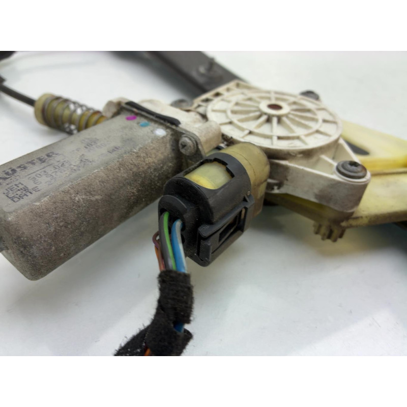Leve vitre electrique avant gauche BMW SERIE 1 E81 Photo n°3