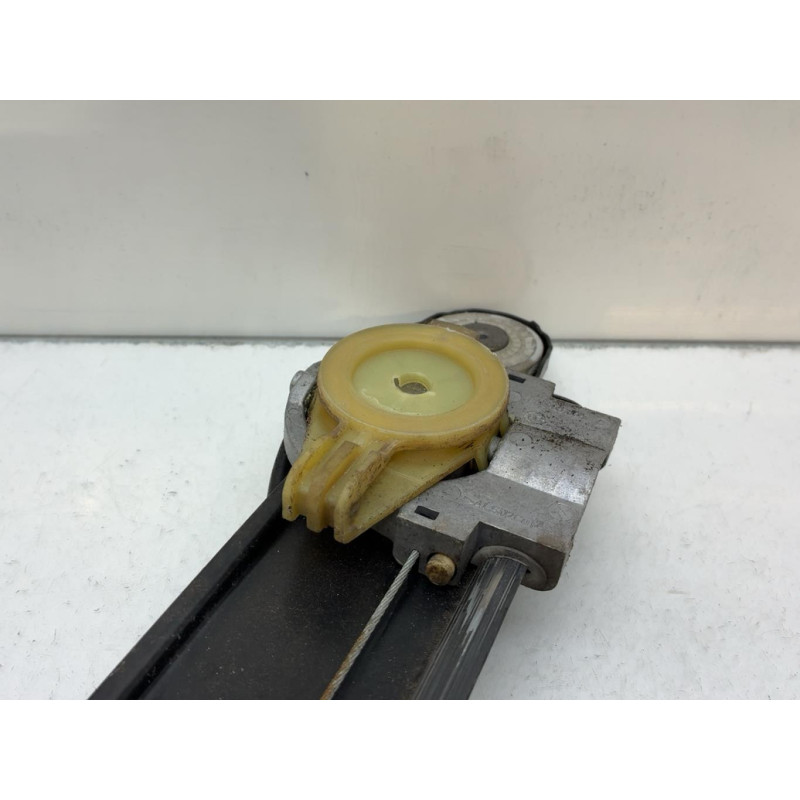 Leve vitre electrique avant gauche BMW SERIE 1 E81 Photo n°6