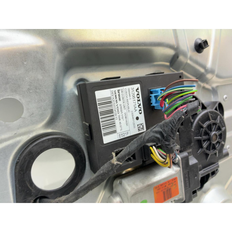 Leve vitre electrique avant gauche VOLVO C 30 Photo n°4