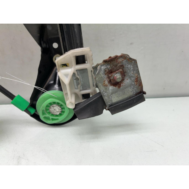 Leve vitre electrique avant gauche FORD FOCUS 1 Photo n°2