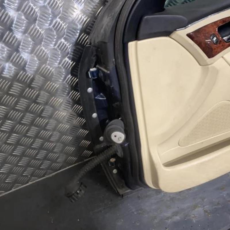 Porte avant droit PEUGEOT 607 Photo n°4