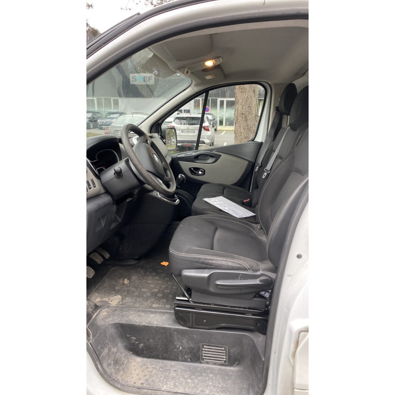 RENAULT TRAFIC 3 COURT PHASE 1 1.6 DCI - 16V TURBO Photo n°7