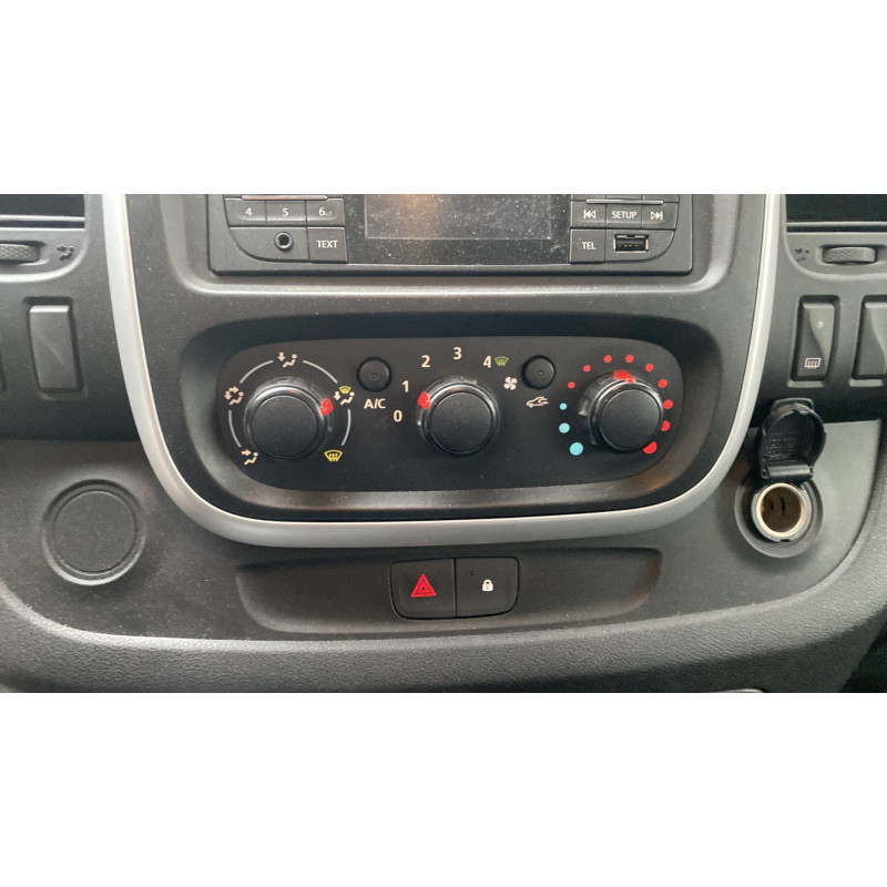 RENAULT TRAFIC 3 COURT PHASE 1 1.6 DCI - 16V TURBO Photo n°8
