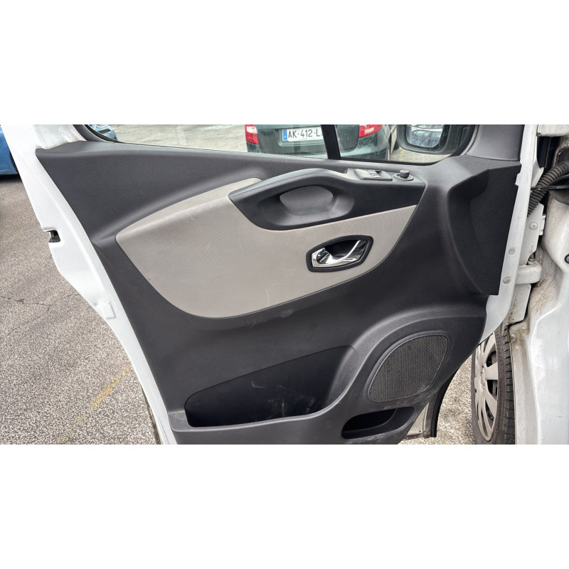 RENAULT TRAFIC 3 COURT PHASE 1 1.6 DCI - 16V TURBO Photo n°20