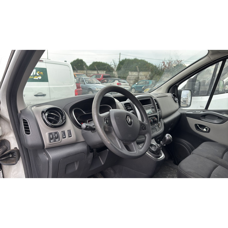 RENAULT TRAFIC 3 COURT PHASE 1 1.6 DCI - 16V TURBO Photo n°23
