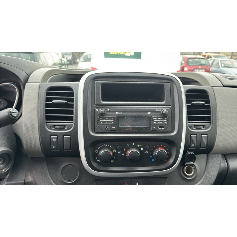 RENAULT TRAFIC 3 COURT PHASE 1 1.6 DCI - 16V TURBO Photo n°27