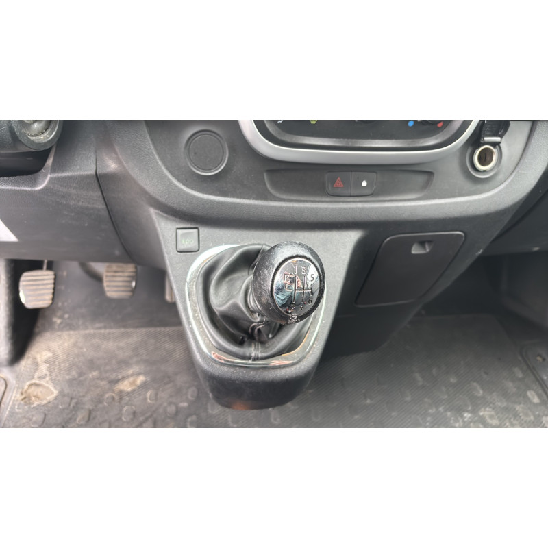 RENAULT TRAFIC 3 COURT PHASE 1 1.6 DCI - 16V TURBO Photo n°29