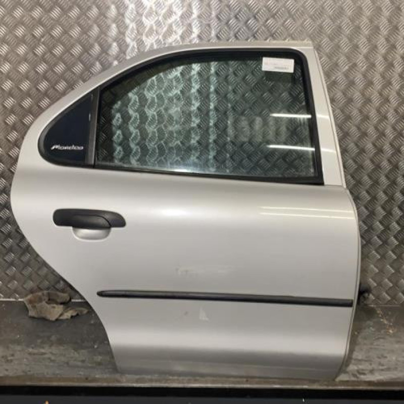 Porte arriere droit FORD MONDEO 1 Photo n°1