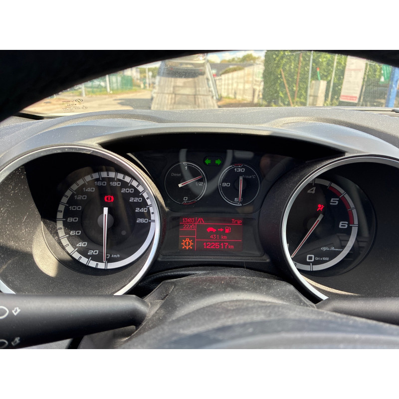 ALFA ROMEO GIULIETTA 2 PHASE 1 1.6 JTD - 16V TURBO MULTIJET Photo n°10