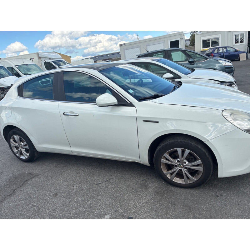ALFA ROMEO GIULIETTA 2 PHASE 1 1.6 JTD - 16V TURBO MULTIJET Photo n°13