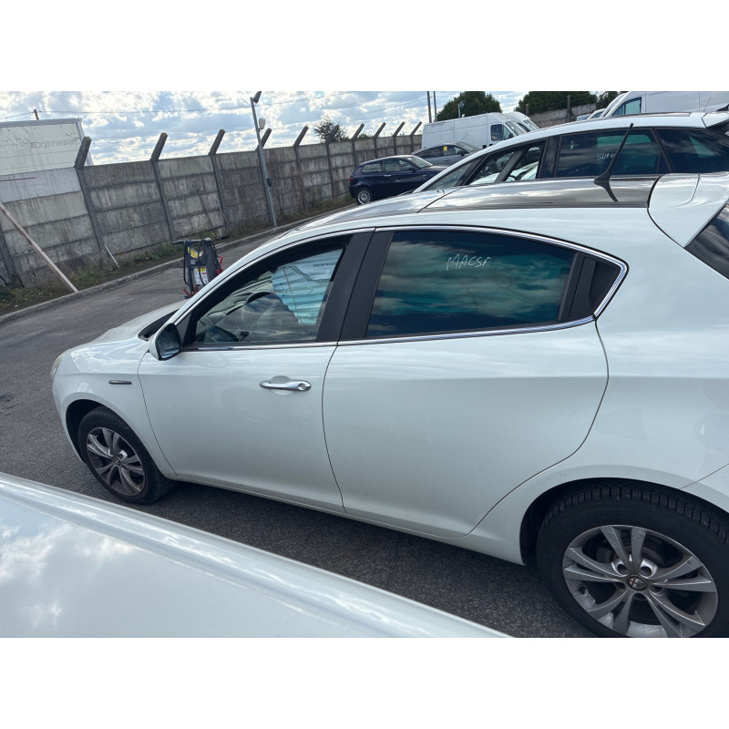 ALFA ROMEO GIULIETTA 2 PHASE 1 1.6 JTD - 16V TURBO MULTIJET Photo n°16