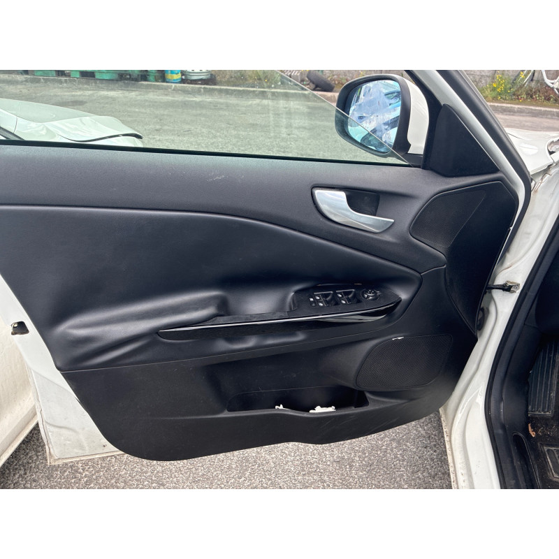 ALFA ROMEO GIULIETTA 2 PHASE 1 1.6 JTD - 16V TURBO MULTIJET Photo n°21
