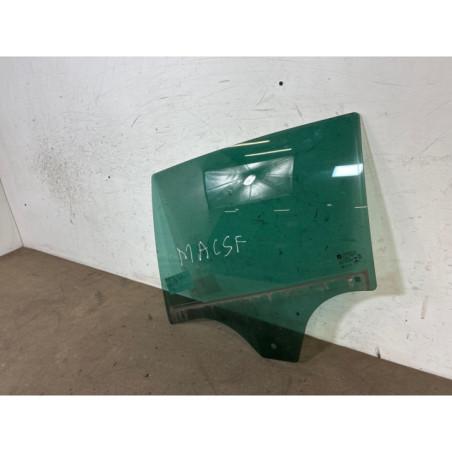 Vitre arriere gauche OPEL ASTRA K Photo n°1