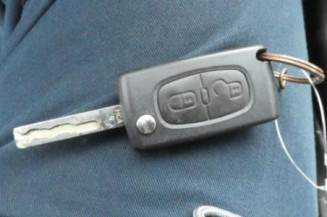 Etrier avant gauche (freinage) PEUGEOT 308 1