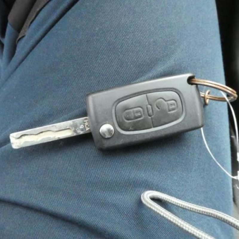 Etrier avant gauche (freinage) PEUGEOT 308 1 Photo n°10