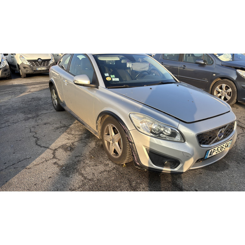 Vitre avant gauche VOLVO C 30 Photo n°6