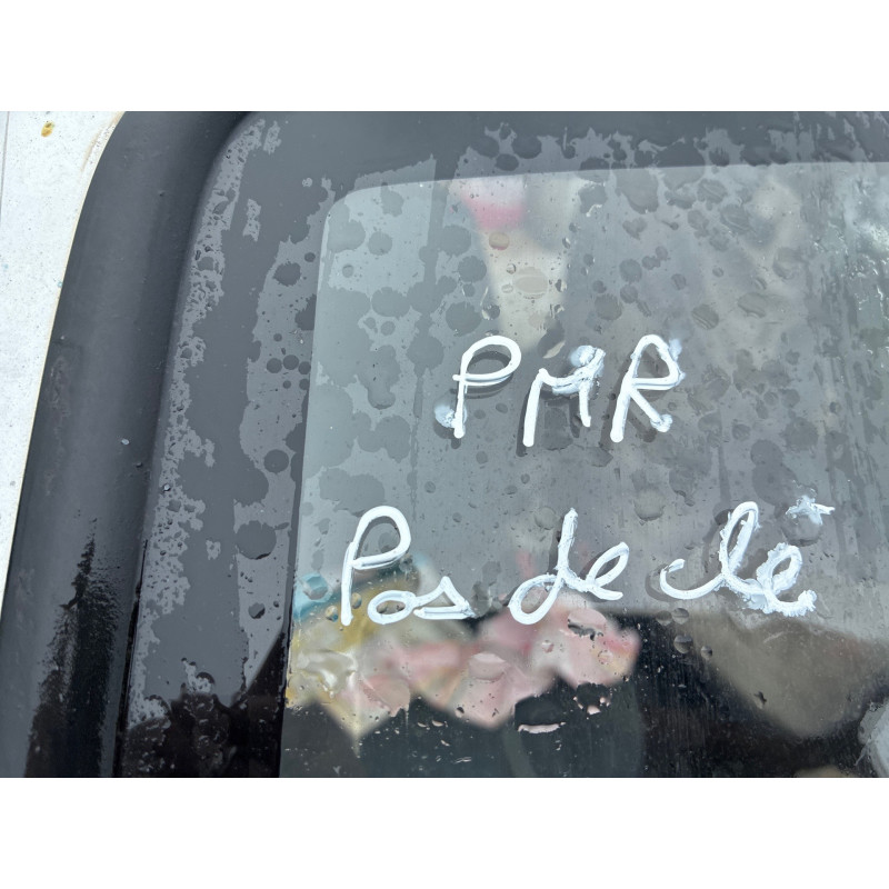 Vitre avant gauche CITROEN AX Photo n°19