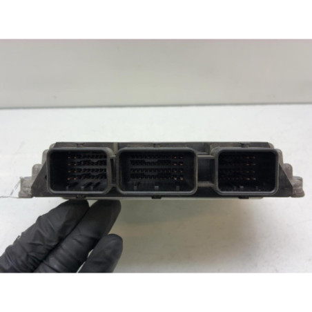 Calculateur moteur RENAULT MEGANE 2