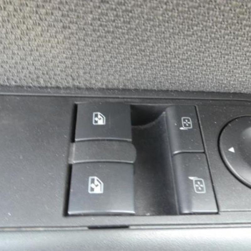 Porte arriere droit OPEL ASTRA H Photo n°10
