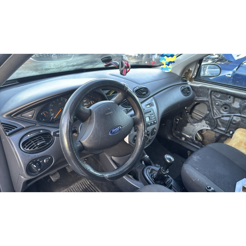 Vitre avant droit FORD FOCUS 1 Photo n°17