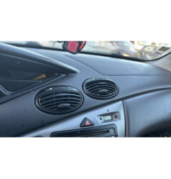 Vitre avant droit FORD FOCUS 1