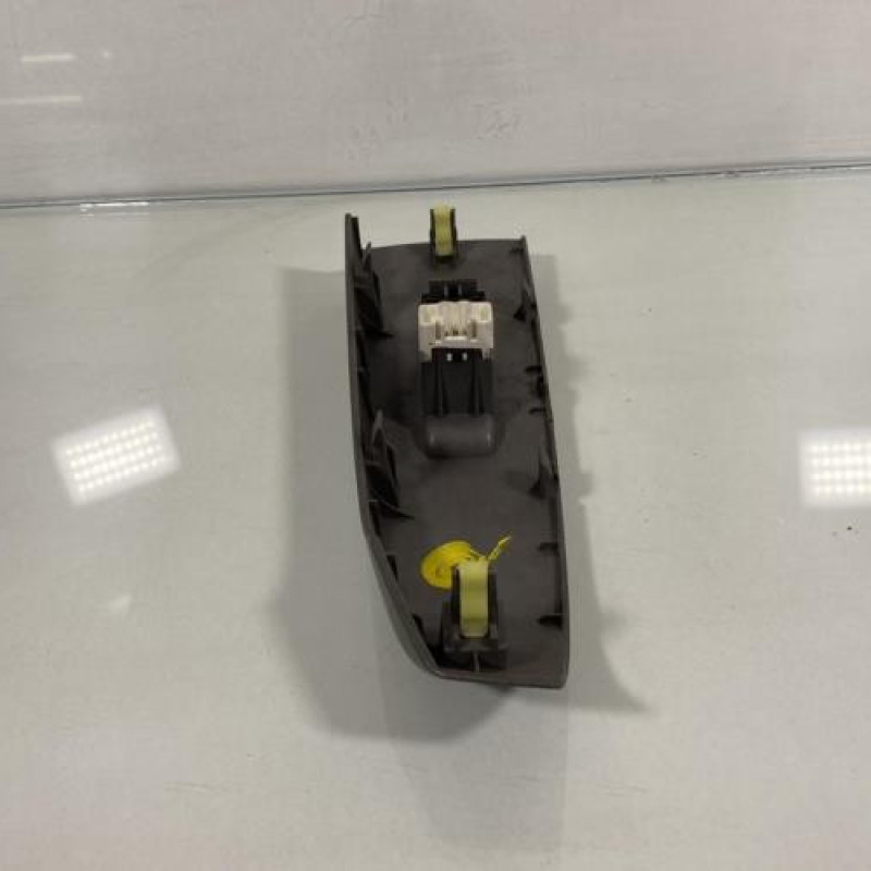 Interrupteur de leve vitre arriere droit TOYOTA PRIUS 2 Photo n°3