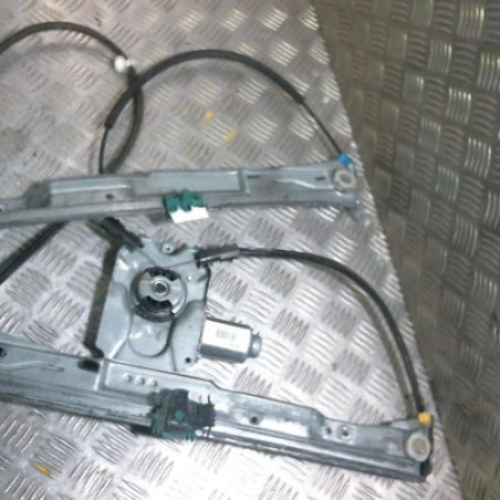 Leve vitre electrique avant gauche RENAULT CLIO 3 Photo n°1