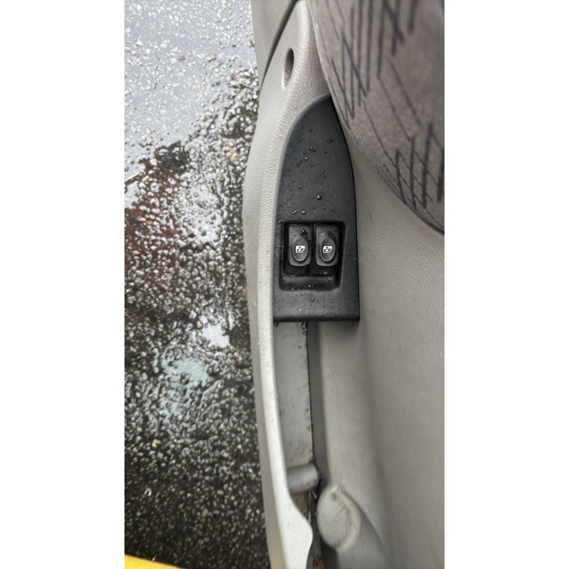 Poignee porte coffre gauche RENAULT KANGOO 1 Photo n°20