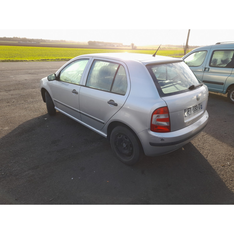 Vitre avant droit SKODA FABIA 1 Photo n°8