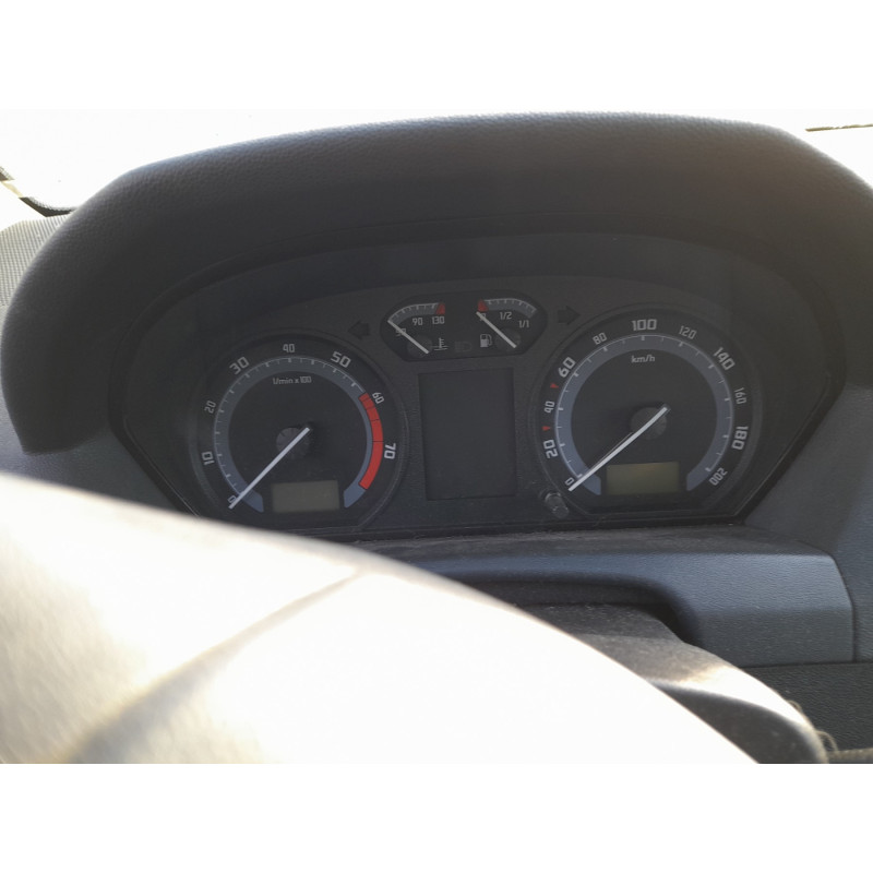 Vitre avant droit SKODA FABIA 1 Photo n°14