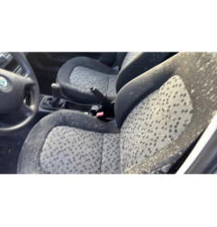 Vitre avant droit SKODA FABIA 1