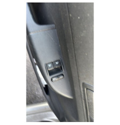 Interrupteur de leve vitre avant gauche SKODA FABIA 1