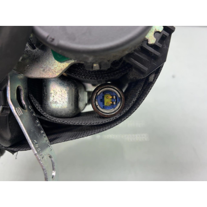 Pretensionneur de ceinture avant droit VOLKSWAGEN POLO 4 Photo n°4