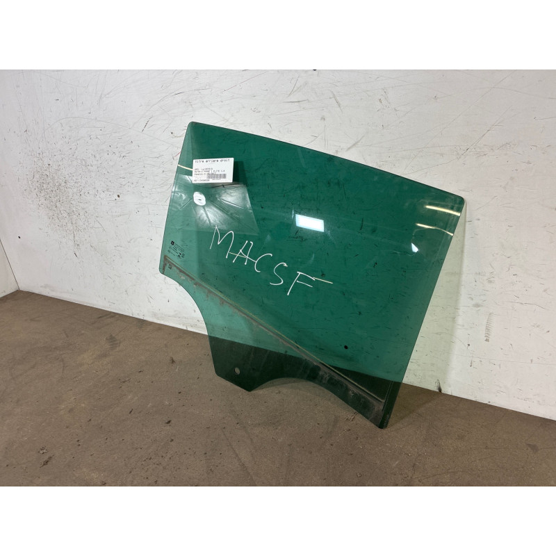 Vitre arriere droit OPEL ASTRA K Photo n°3